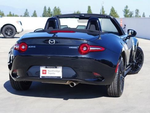 Used 2025 MAZDA MX-5 Miata Club w/ Weather Package RWD image 8