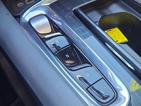 Used 2022 Buick Enclave Premium w/ Experience Buick Package image 25