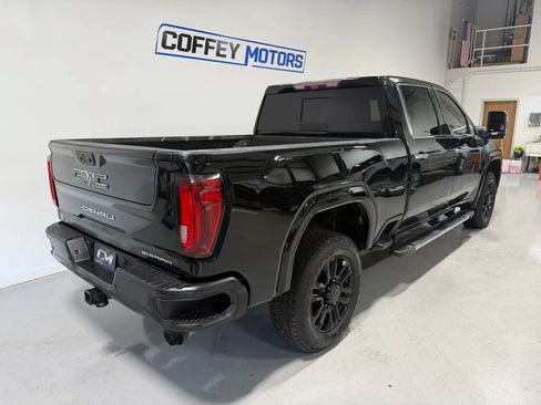 Used 2022 GMC Sierra 2500 Denali w/ Denali Ultimate Package AWD/4WD image 6
