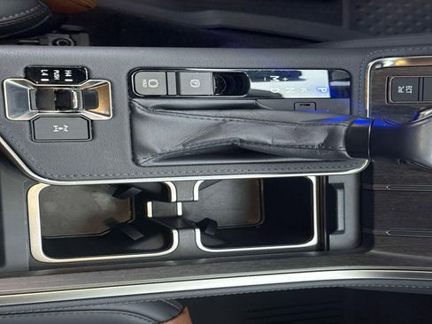 Used 2024 Lexus GX 550 image 24