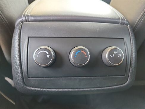 Used 2017 Chevrolet Traverse LT image 19