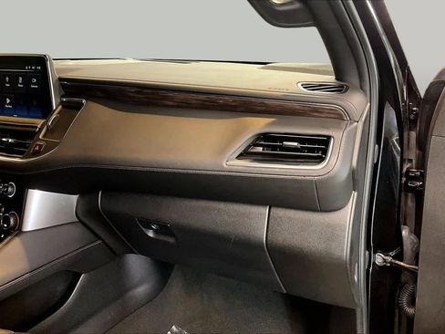 Used 2024 Chevrolet Tahoe LT RWD image 18