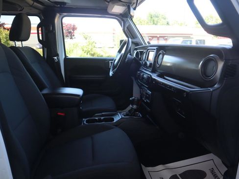 Used 2018 Jeep Wrangler Unlimited Sport S AWD/4WD image 34