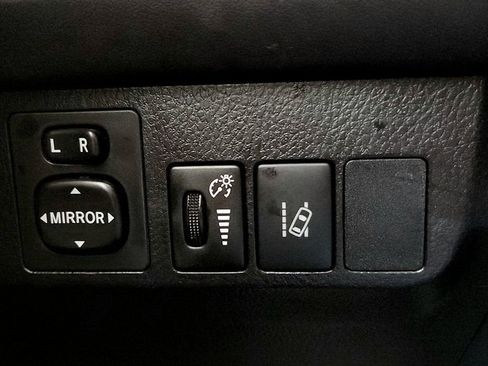Used 2017 Toyota RAV4 LE w/ All Weather Liner Package AWD/4WD image 32