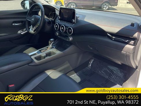 Used 2024 Nissan Sentra SR w/ SR Premium Package FWD image 18