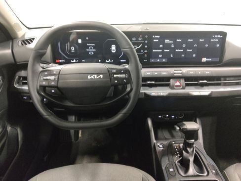 Used 2025 Kia K4 EX FWD image 22
