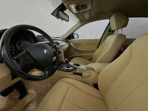 Used 2016 BMW 320i Sedan w/ Driver Assistance Package RWD image 20
