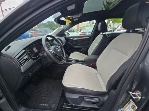 Used 2021 Volkswagen Jetta R-Line FWD image 21