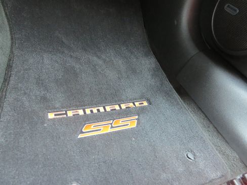 Used 2010 Chevrolet Camaro SS w/ RS Package RWD image 19