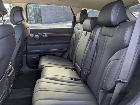 Used 2025 Genesis GV80 2.5T Advanced image 12