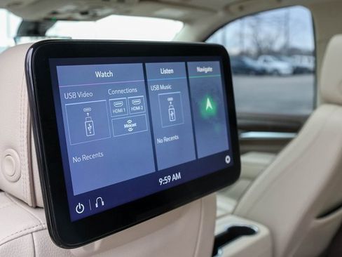 Used 2021 GMC Yukon Denali w/ Denali Premium Package image 18