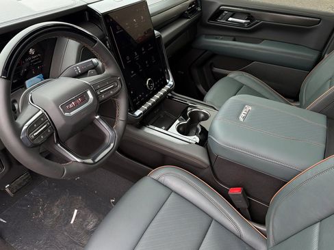 New 2026 GMC Yukon XL AT4 w/ AT4 Premium Plus Package image 9