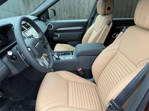 New 2026 Land Rover Discovery Limited Edition AWD/4WD image 11