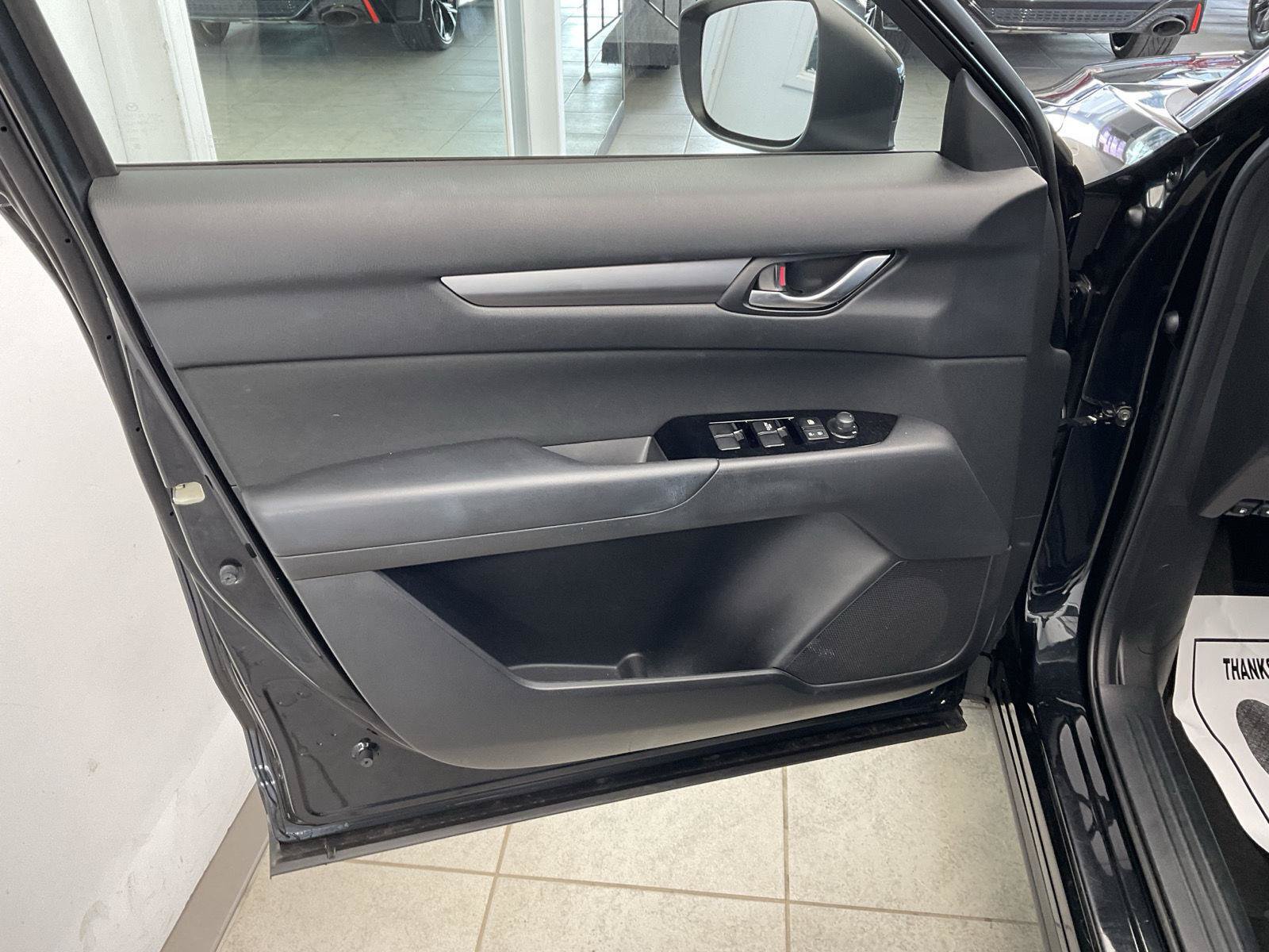 Used 2017 MAZDA CX-5 Sport AWD/4WD image 9