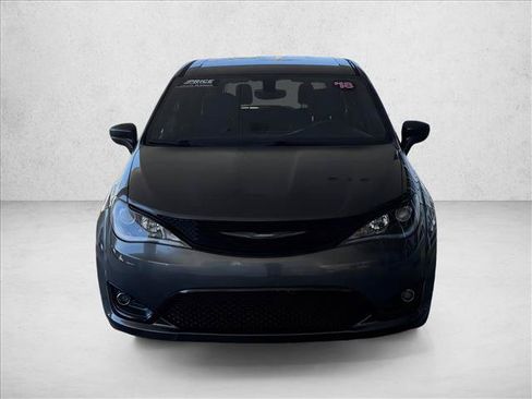 Used 2018 Chrysler Pacifica Touring Plus w/ S Appearance Package FWD image 7