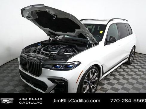 Used 2022 BMW X7 M50i image 33