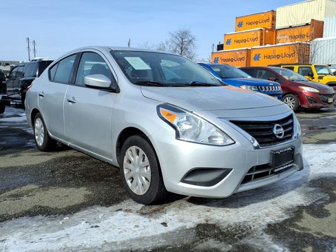 Used 2017 Nissan Versa SV image 1