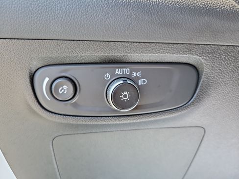 Used 2025 Buick Encore GX Preferred FWD image 30