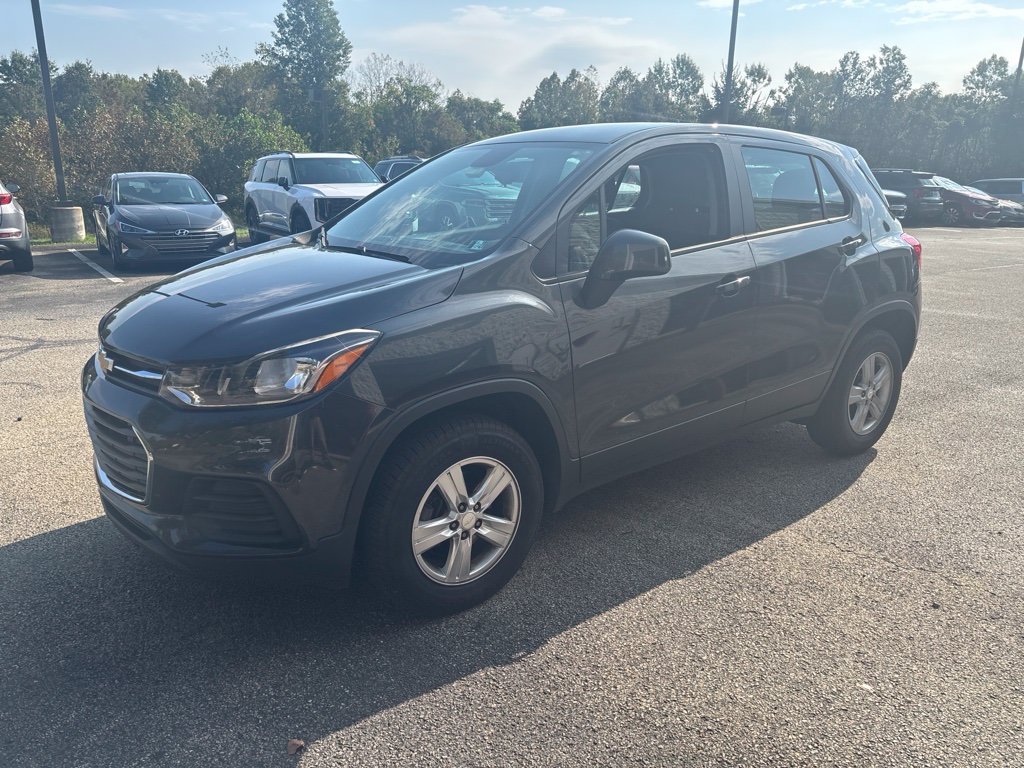 Used 2019 Chevrolet Trax LS AWD/4WD image 3