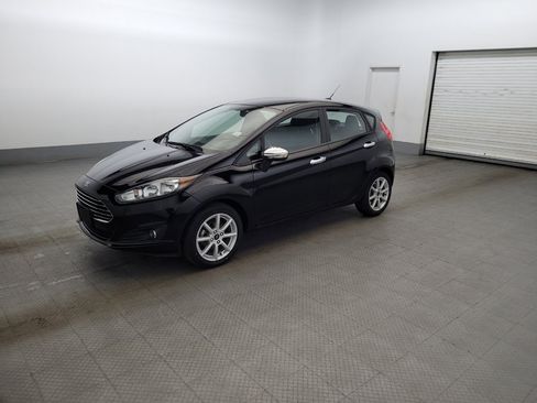 Used 2019 Ford Fiesta SE w/ Equipment Group 201A FWD image 2