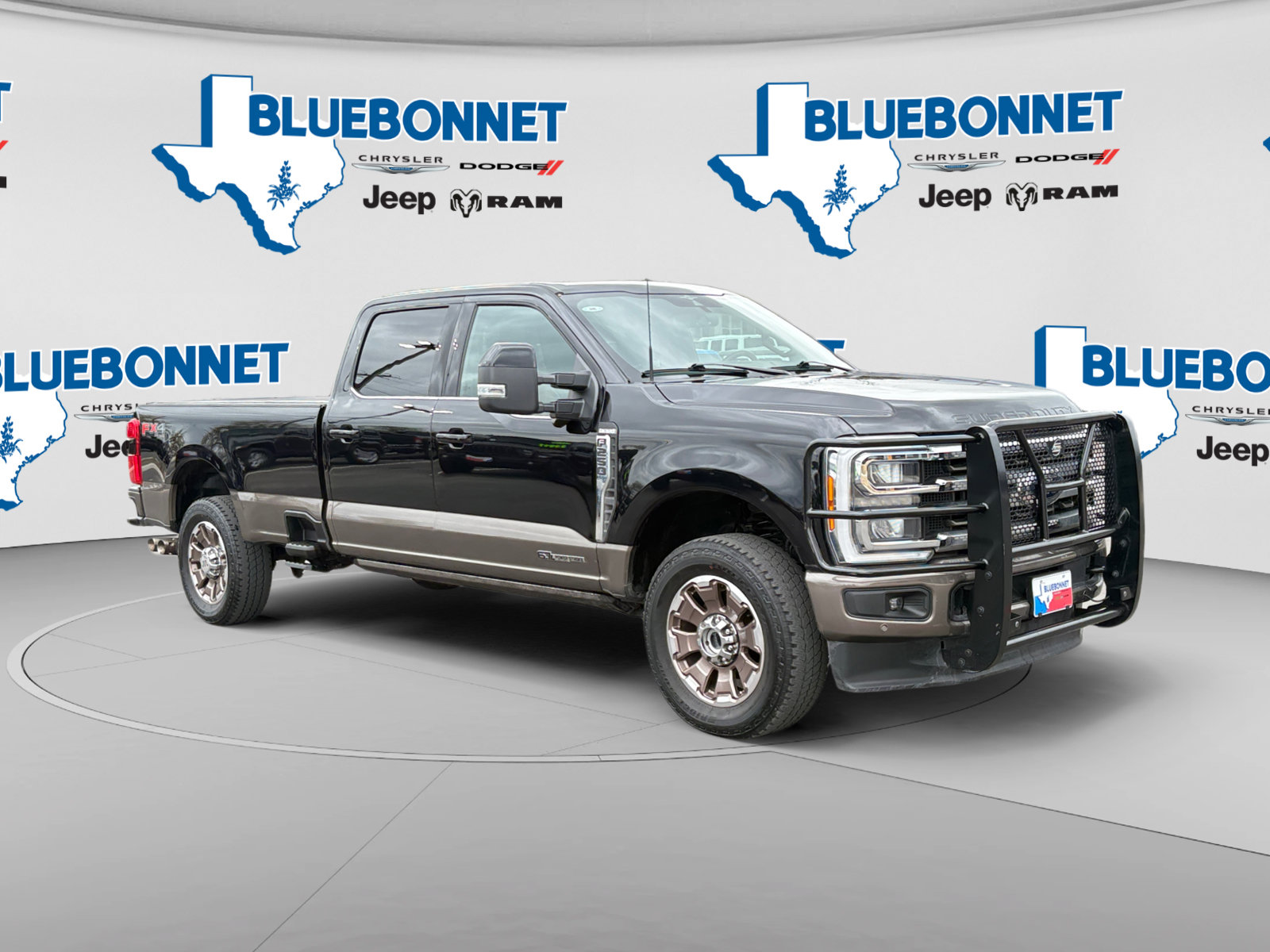 Used 2023 Ford F250 King Ranch AWD/4WD image 3