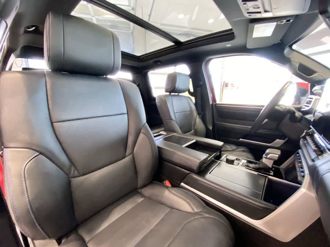 Used 2024 Toyota Tundra Platinum AWD/4WD image 28