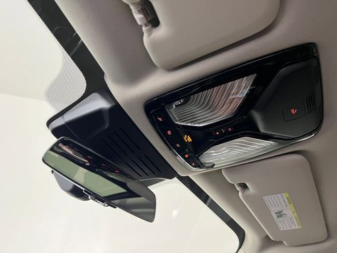 Used 2026 BMW X7 xDrive40i image 18