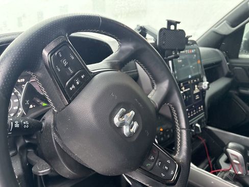 Used 2022 RAM 1500 Laramie image 10