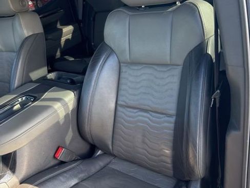 Used 2022 Chevrolet Silverado 1500 ZR2 w/ Technology Package image 15