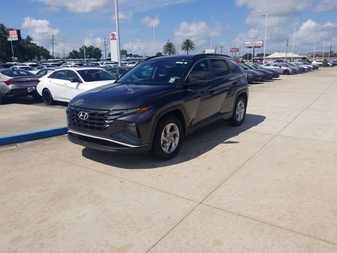 Used 2022 Hyundai Tucson SEL w/ Cargo Package FWD image 3