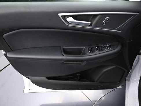 Used 2023 Ford Edge SEL image 21