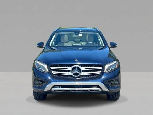 Used 2019 Mercedes-Benz GLC 300 4MATIC image 3