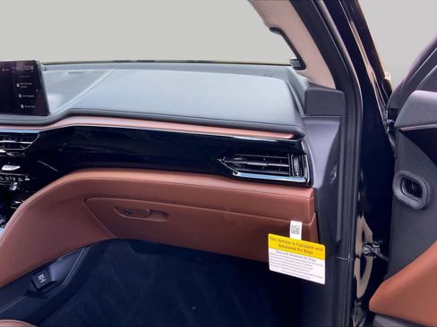 Certified 2026 Acura MDX FWD w/ Technology Package image 17