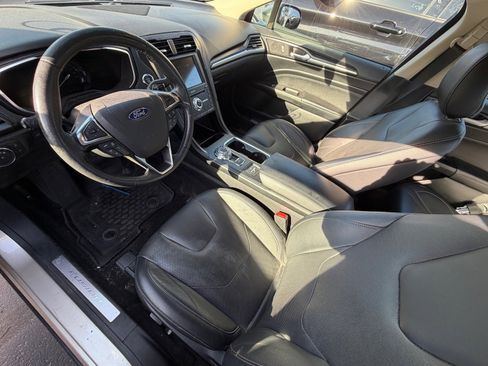 Used 2019 Ford Fusion Energi Titanium image 7