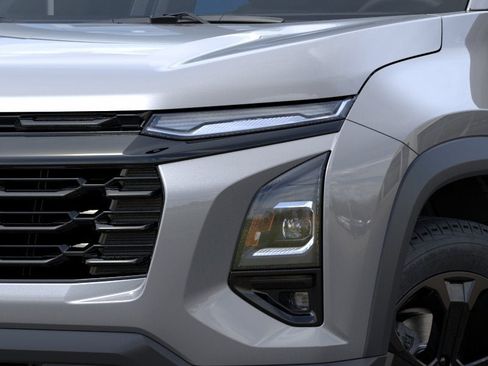 New 2026 Chevrolet Equinox LT w/ Convenience Package II AWD/4WD image 10