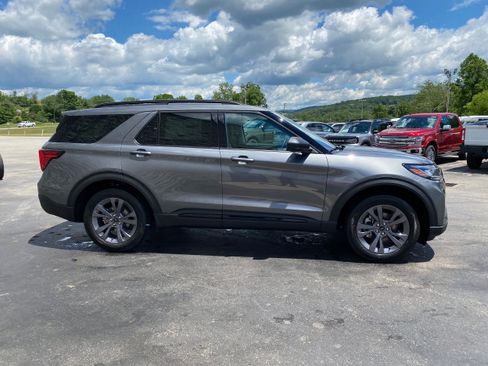 New 2026 Ford Explorer Active w/ Active Comfort Package AWD/4WD image 12