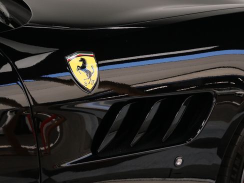 Used 2019 Ferrari GTC4Lusso T RWD image 38