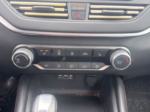 Used 2020 Nissan Altima 2.5 SR w/ Premium Package image 32