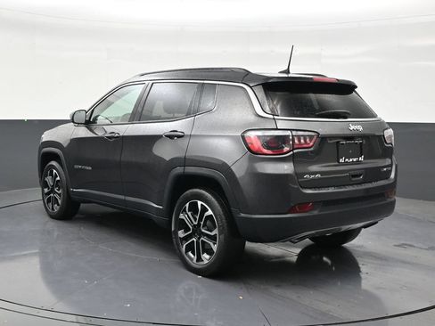 Used 2023 Jeep Compass Limited AWD/4WD image 3
