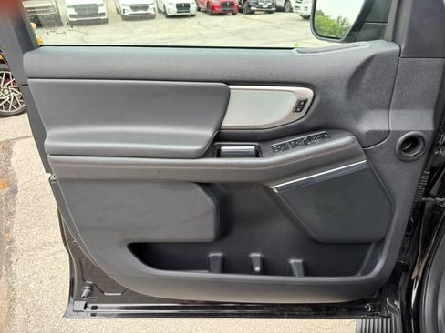 Used 2025 Ford Expedition Active AWD/4WD image 23