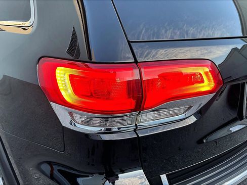 Used 2019 Jeep Grand Cherokee Limited w/ Luxury Group II image 26