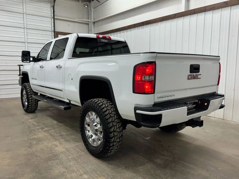 Used 2016 GMC Sierra 2500 Denali w/ Driver Alert Package image 7