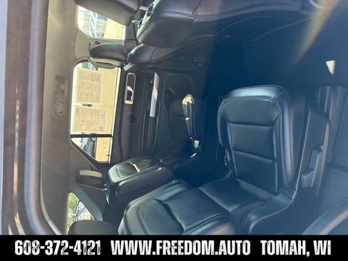 Used 2024 Ford Explorer XLT w/ Equipment Group 202A AWD/4WD image 15