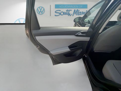 Used 2022 Volkswagen Taos SE FWD image 26