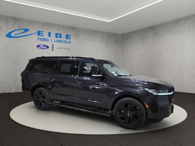 New 2027 Lincoln Navigator L Reserve w/ Jet Appearance Package AWD/4WD image 1