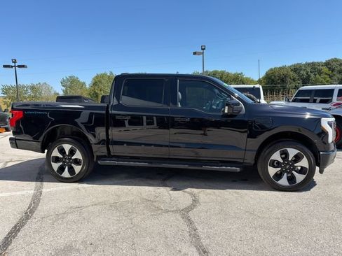 Used 2023 Ford F150 Lightning Platinum AWD/4WD image 8