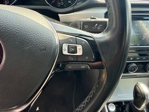 Used 2019 Volkswagen Passat 2.0T Wolfsburg FWD image 10