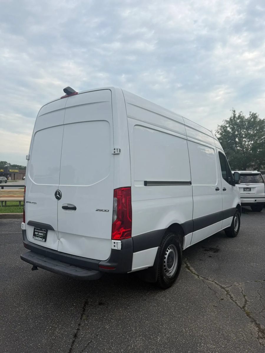 Used 2021 Mercedes-Benz Sprinter 2500 w/ Driver Convenience Package image 5