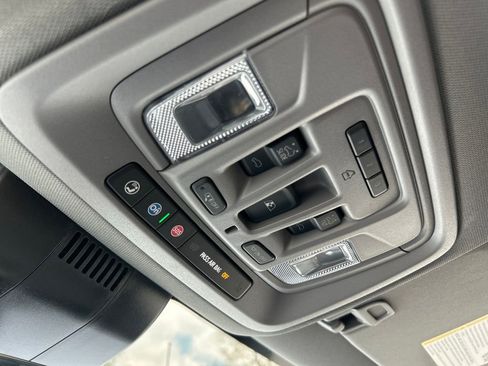 Used 2025 GMC Sierra 1500 Denali AWD/4WD image 30