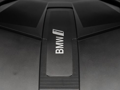 Used 2023 BMW i7 xDrive60 AWD/4WD image 75